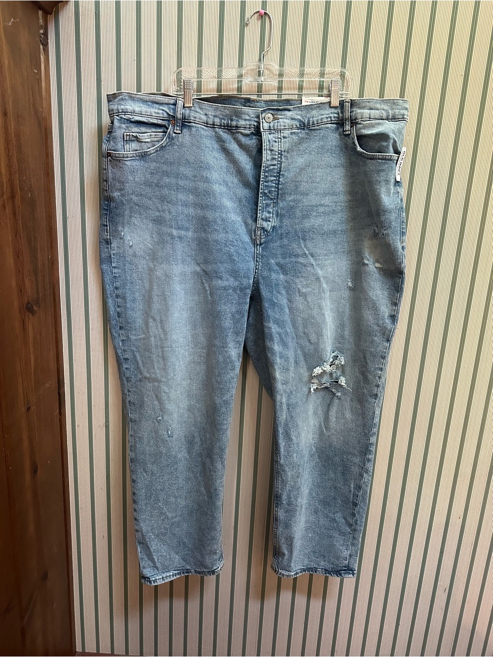 NWT Old Navy Sky-Hi Straight Extra High Rise Distressed Light Blue Jeans 26 Plus